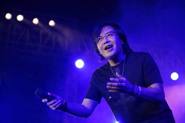 5 Artis Tanah Air yang Rayakan Natal di Luar Negeri, Nomor 4 Sekalian Pulang Kampung