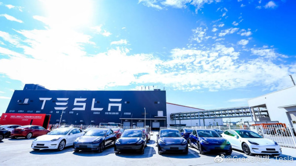 Tesla Kirim Tim China agar Perbaiki Pabrik Mereka di Amerika