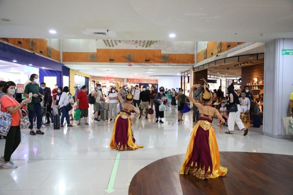Angkasa Pura I Hadirkan Semarak dan Keceriaan Natal di Bandara