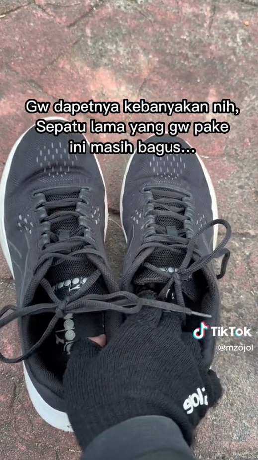 Gading Marten Hadiahi Driver Ojol Sepatu Bermerek, Ceritanya Bikin Haru