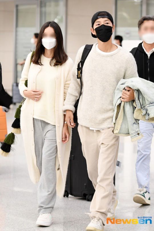 Ini Sosok Wanita Inggris yang Jadi Pacar Baru Song Joong Ki, Dikenal Pintar