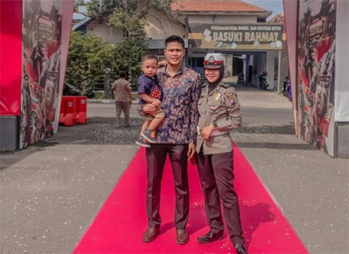 5 Potret Cantik Veronita Anjar Rianto, WAGs Timnas Indonesia Fachruddin Aryanto yang Berprofesi sebagai Polwan