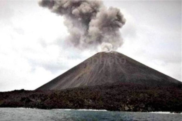 5 Gunung di Indonesia Meletus 2022, Semeru Paling Dahsyat