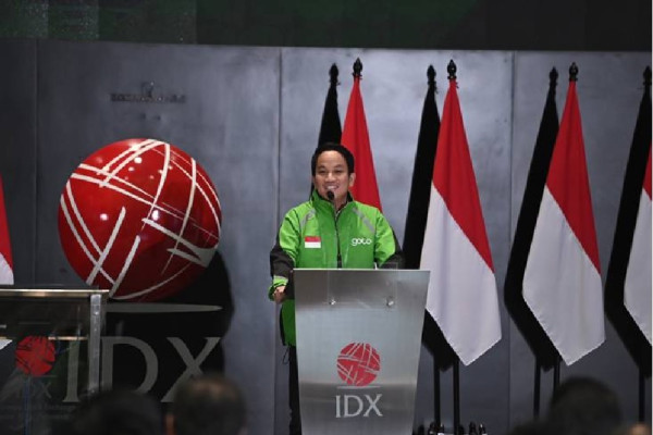 Kaleidoskop Bursa Saham: Jelang Akhir Tahun IHSG Terdepak dari Zona 7.000