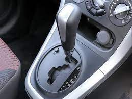 Biar Performa Mesin Terjaga, Ini Waktu yang Tepat Ganti Oli Transmisi Mobil