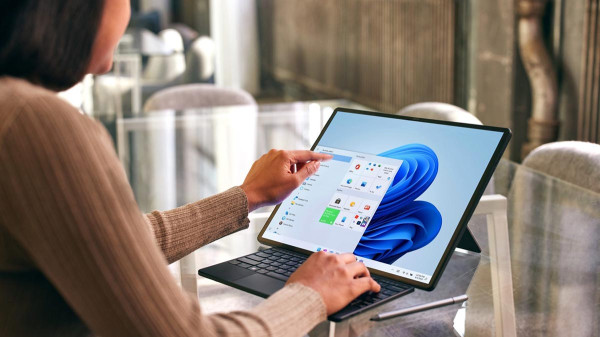 Prediksi Teknologi di 2023: Teknologi Holografik, Enterprise Metaverse, hingga HP Layar Gulung