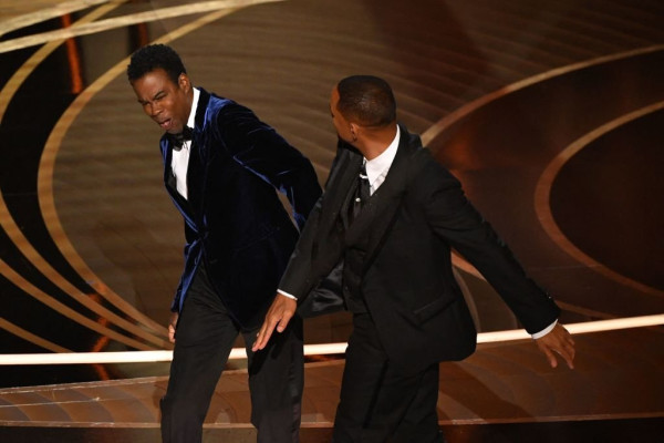 8 Skandal Artis Hollywood Terheboh di 2022, Will Smith Tampar Chris Rock