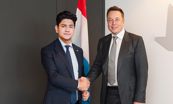 5 Artis Indonesia yang Suka Unggah Foto Hasil Editan, Nomor 4 Hidungnya Jadi Lancip