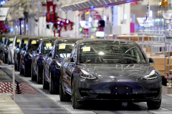 Tesla Catat Rekor Penjualan 1,31 Juta Unit Kendaraan pada 2022