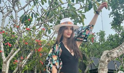 5 Potret Cinta Laura saat Liburan di Bali, Dipuji Makin Cantik