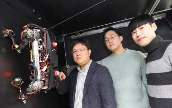 Bak Spider-Man, Robot Marvel Ini Bisa Merayap Lincah di Gedung Tinggi