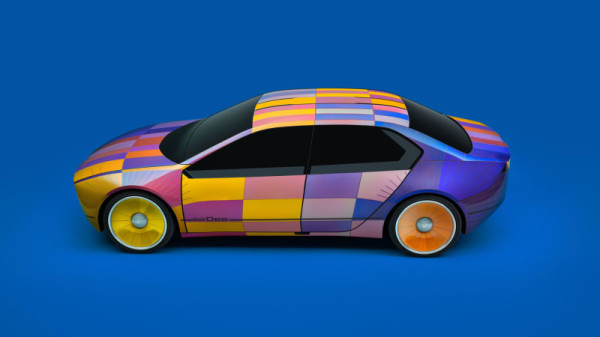 BMW Hadirkan Mobil yang Bisa Kamuflase Warna Bak Bunglon