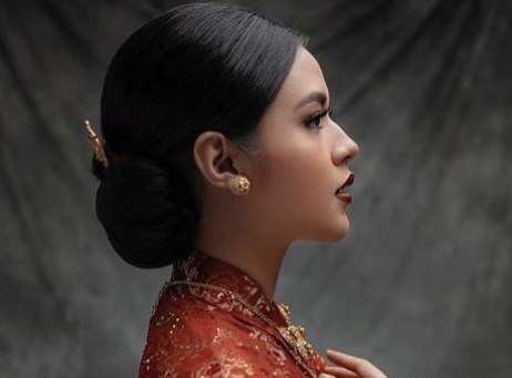 6 Ide Hair Style ala Raisa Andriana untuk Rambut Panjang, Bisa Jadi Inspirasi