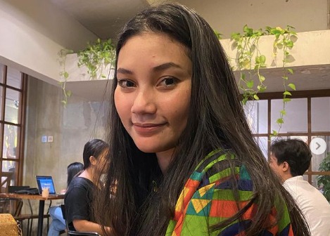 Profil Sinta Mutiara Bella, Adik Indah Permatasari yang Baru Saja Tunangan