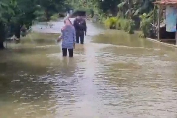 Banjir Tak Kunjung Surut, 43 Desa di Pati Terendam dan Terisolir