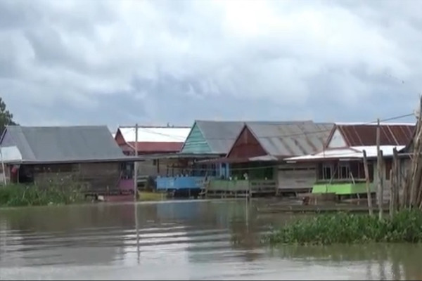 Banjir 3 Meter Terjang Wajo, Ribuan Rumah Warga Terendam