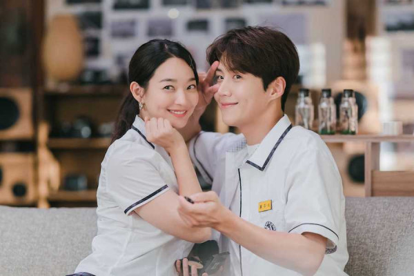 5 Pasangan Drama Korea yang Bikin Penonton Baper, Nomor 2 Cinlok hingga Menikah