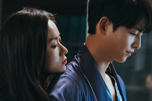 5 Pasangan Drama Korea yang Bikin Penonton Baper, Nomor 2 Cinlok hingga Menikah