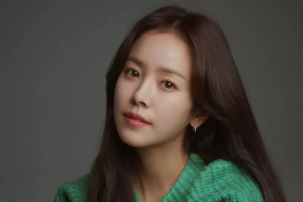 7 Artis Korea Cantik Usia 40-an yang Tetap Terlihat Awet Muda