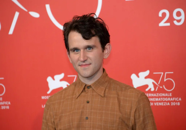 Daftar Pemain dan Karakter Film The Pale Blue Eye yang Tayang di Netflix