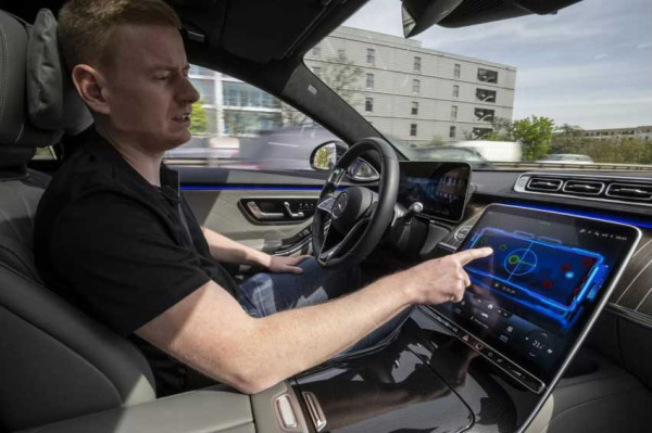 Mercedes Jadi Produsen Mobil Pertama yang Dapat Izin Operasikan Sistem Otonom Level 3 di AS
