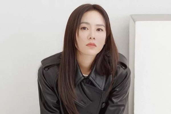 7 Artis Korea Cantik Usia 40-an yang Tetap Terlihat Awet Muda