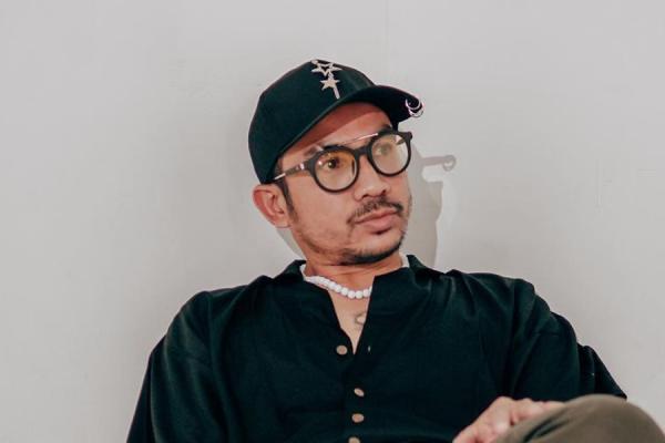 4 Artis yang Bantu Biaya Pengobatan Indra Bekti, Nomor 3 Sampai Lelang Gitar dan Jam Tangan