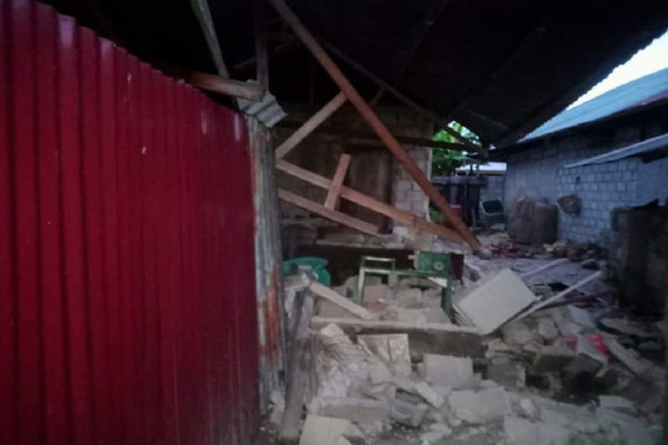 Penampakan Kerusakan Akibat Gempa Bumi Magnitudo 7,5 di Maluku