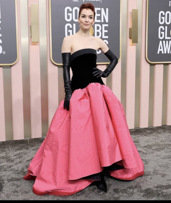 6 Selebritas dengan Busana Terburuk di Red Carpet Golden Globes 2023