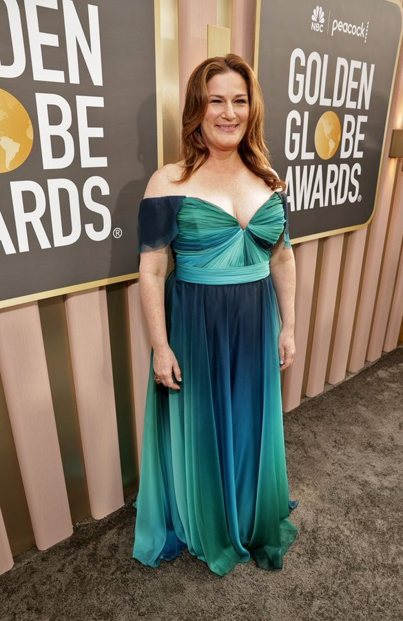 6 Selebritas dengan Busana Terburuk di Red Carpet Golden Globes 2023