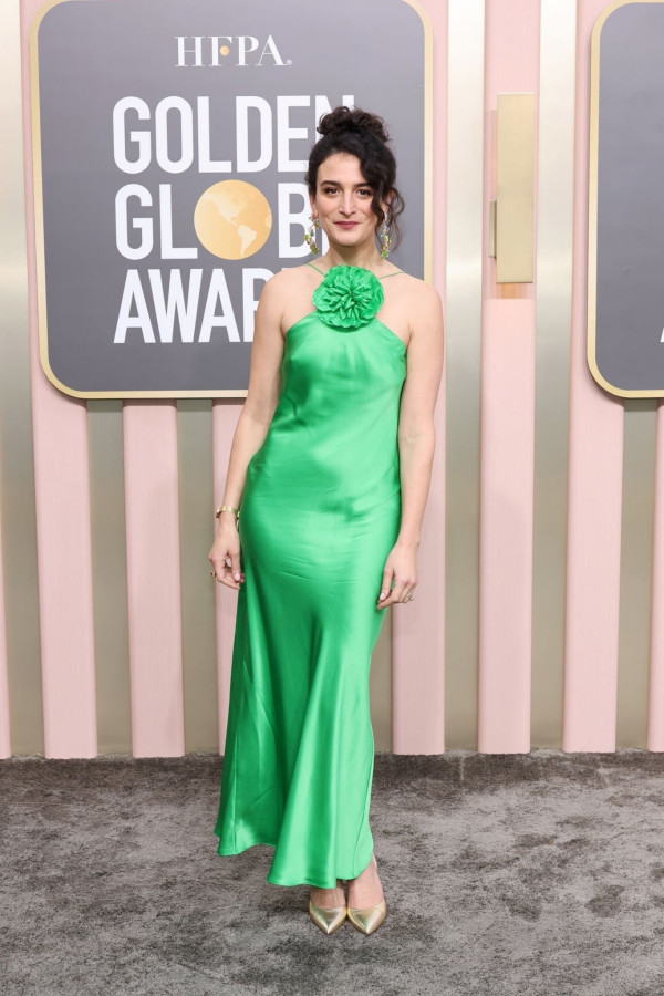 6 Selebritas dengan Busana Terburuk di Red Carpet Golden Globes 2023