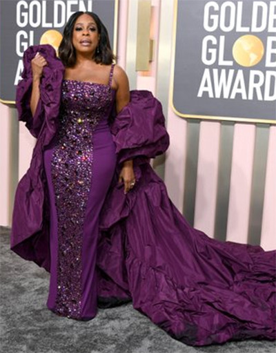 Golden Globe Awards 2023, Jenna Ortega hingga Selena Gomez Memakau di Red Carpet