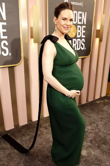Kenakan Outfit Terbaik, 3 Artis Ini Pamer Baby Bump di Golden Globes 2023