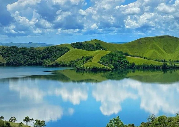 5 Destinasi Wisata di Pulau Papua yang Wajib Dikunjungi, Nomor 4 Pemandangannya Sangat Indah