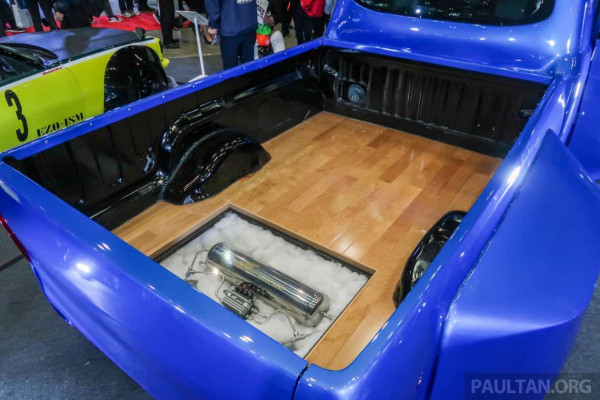 Terlalu Nekat, Toyota Alphard Dibuat Jadi Mobil Pikap