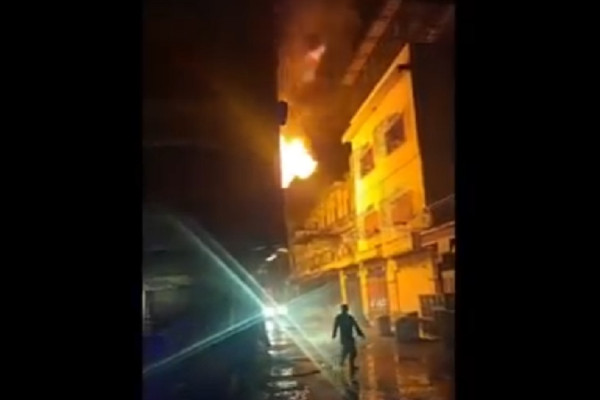 Diduga Akibat Korsleting, Ruko di Pematang Siantar Ludes Terbakar