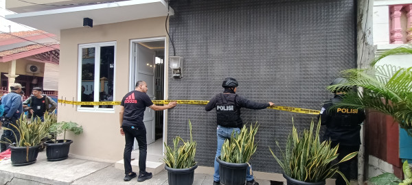 Geledah 3 Rumah Alex Bonpis di Kampung Bahari, Polisi Temukan Senjata Api