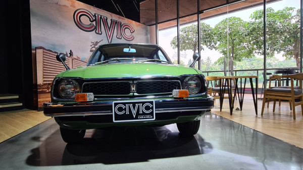 Bikin Nostalgia, Honda Civic Generasi Pertama Dipamerkan di Dreams Cafe Jakarta