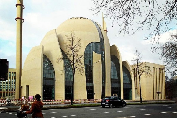 7 Masjid Terindah di Eropa, Wisata Religi yang Menarik di Luar Negeri