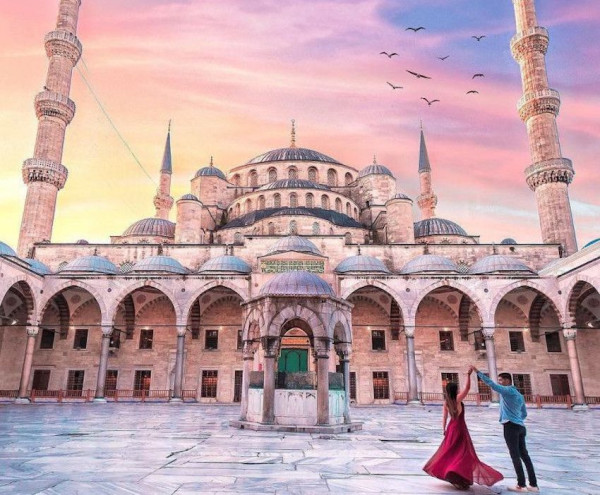 7 Masjid Terindah di Eropa, Wisata Religi yang Menarik di Luar Negeri