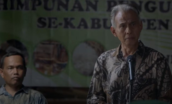 CERMIN: Bisakah Kita Menonton Film Tanpa Pretensi, Teori, dan Referensi?