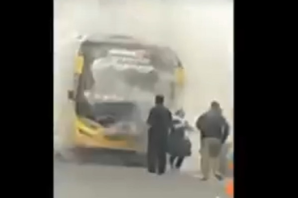 Mencekam! Bus Berisi Wisatawan Ludes Terbakar di Jalan Solo Selo Borobudur