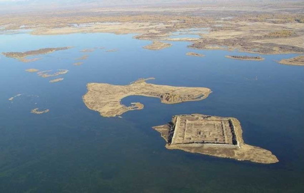 5 Keunikan Por-Bazhyn, Benteng Pulau Misterius di Siberia Rusia