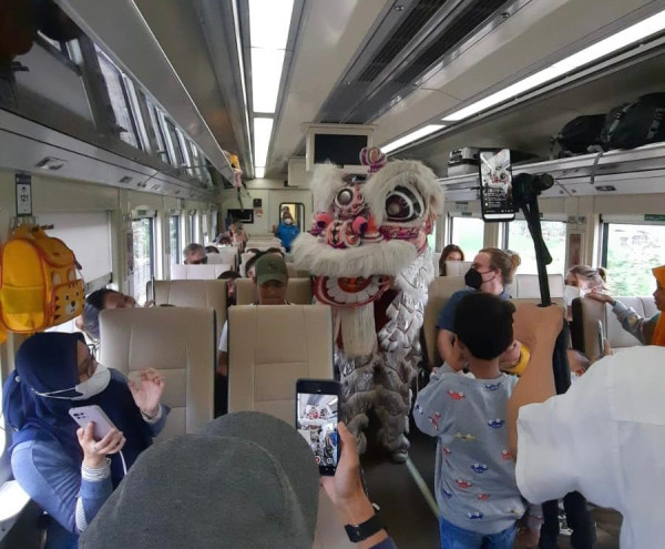 Imlek 2023, Atraksi Barongsai Lepas Ribuan Warga Tinggalkan Jakarta
