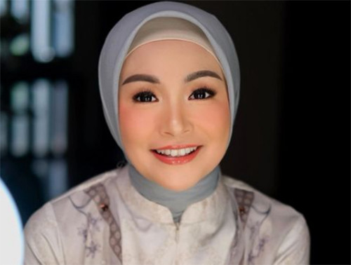 5 Artis Muslim Indonesia Ini Ikut Rayakan Tahun Baru Imlek