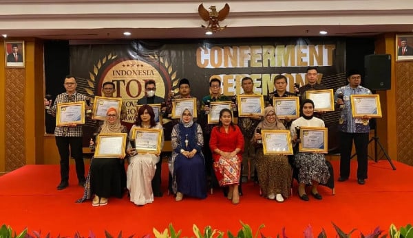 PP Amanatul Ummah Terima Penghargaan Best Inspiring Islamic School of The Year 2023