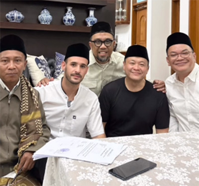 Antonio Dedola Kekasih Nikita Mirzani Resmi Mualaf, Sahabat Doakan Bisa Jadi Imam yang Baik