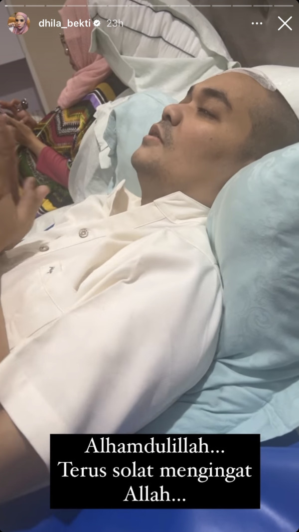 Indra Bekti Tetap Jalankan Sholat Meski Terbaring di Atas Kasur