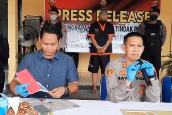 Heboh Pria Bertato Sebar Video Hubungan Ranjang dengan Kekasih di Kamar Kos