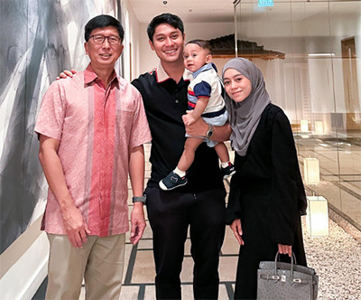 Rizky Billar Unggah Foto Bareng Istri dan Bos TV, Rudy Salim Komentari Senyum Lesti Kejora: Kayak Tertekan